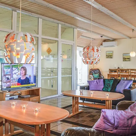 Casa de Férias In Harboore With Kitchen *